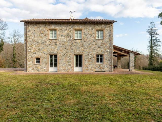 Villa Indipendente in vendita a Sant'Alessio, Bagni Di Lucca Ponte