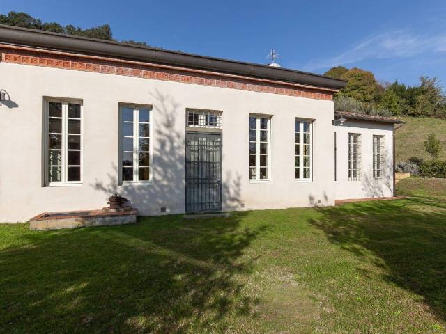Villa Indipendente in vendita a Bagni Di Lucca Ponte, Toscana
