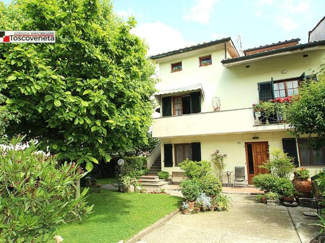 Villa Indipendente in vendita a Santissima Annunziata, Bagni Di Lucca Ponte