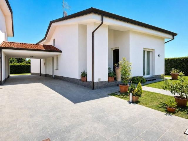 Villa Indipendente in vendita a San Cassiano a Vico, Bagni Di Lucca Ponte