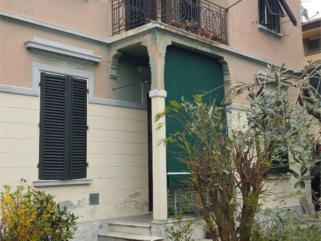 Villa Indipendente in vendita a Bagni Di Lucca Ponte, Toscana
