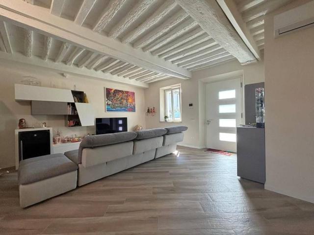 Villa Indipendente in vendita a Bagni Di Lucca Ponte, Toscana
