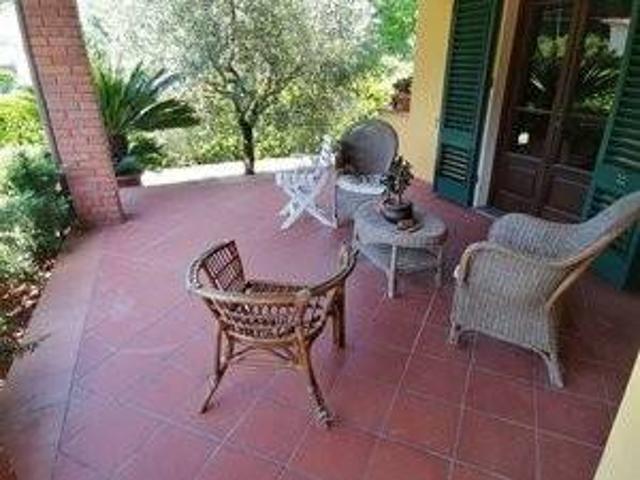 Villa Indipendente in vendita a Bagni Di Lucca Ponte, Toscana