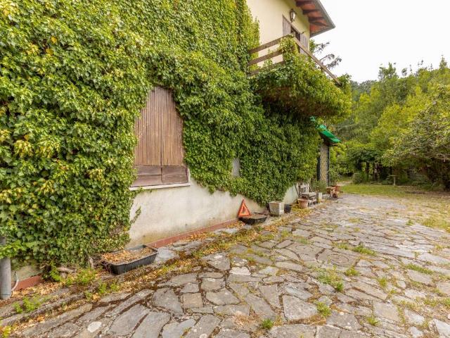 Villa Indipendente in vendita a Sant'Alessio, Bagni Di Lucca Ponte