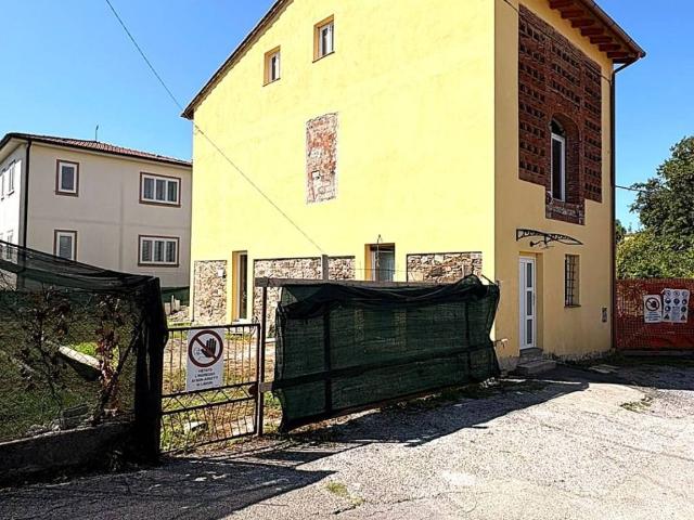 Villa Indipendente in vendita a San Concordio, Bagni Di Lucca Ponte