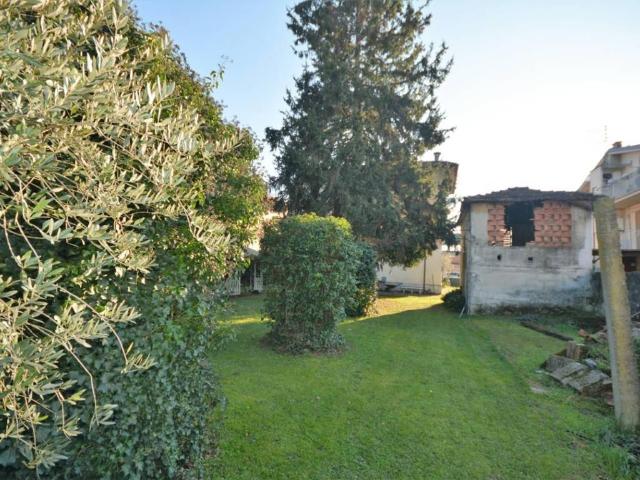 Villa Indipendente in vendita a Bagni Di Lucca Ponte, Toscana