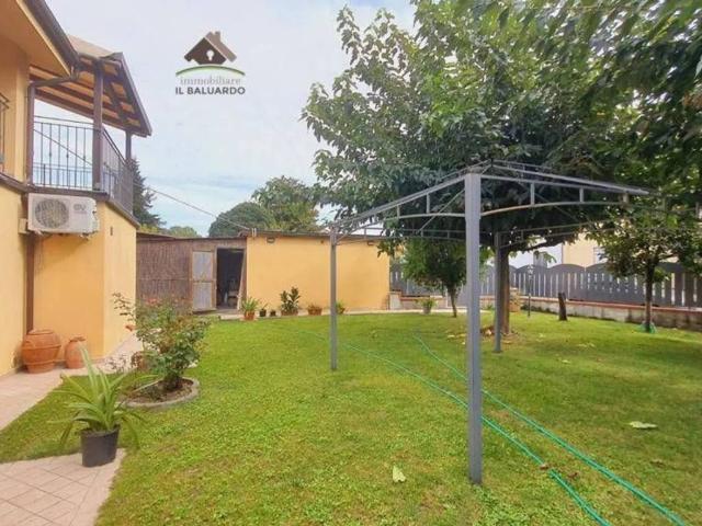 Villa Indipendente in vendita a Tempagnano di Lunata, Bagni Di Lucca Ponte