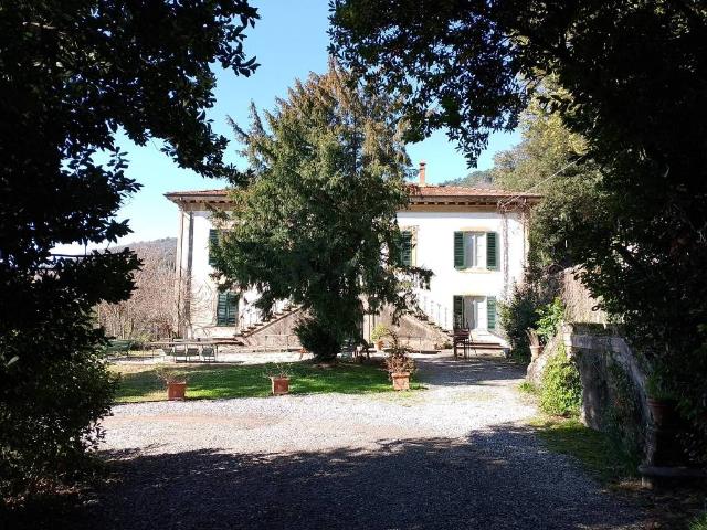 Villa Indipendente in vendita a Cappella, Bagni Di Lucca Ponte