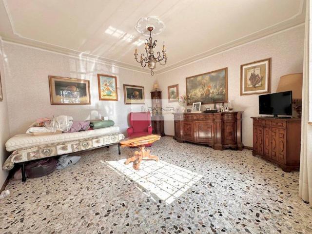 Villa Indipendente in vendita a Sant'Alessio, Bagni Di Lucca Ponte