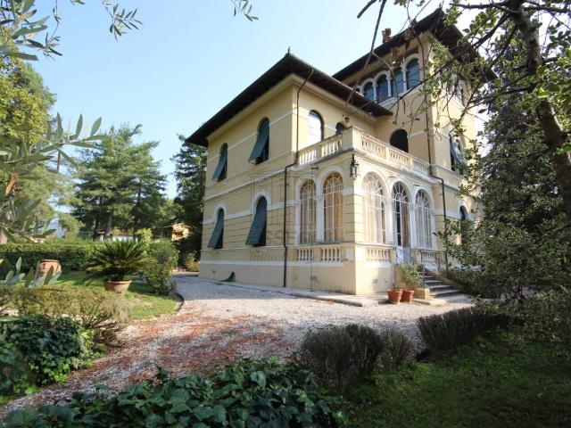 Villa Indipendente in vendita a Nave, Bagni Di Lucca Ponte