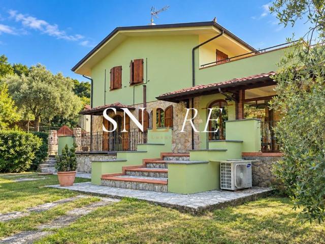 Villa Indipendente in vendita a Meati, Lucca