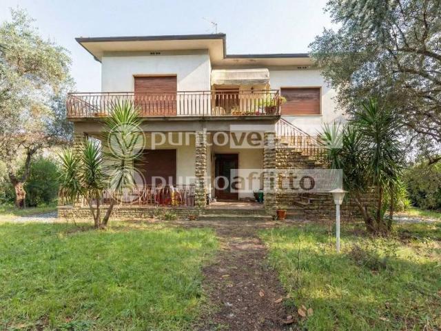 Villa Indipendente in vendita a Santissima Annunziata, Bagni Di Lucca Ponte