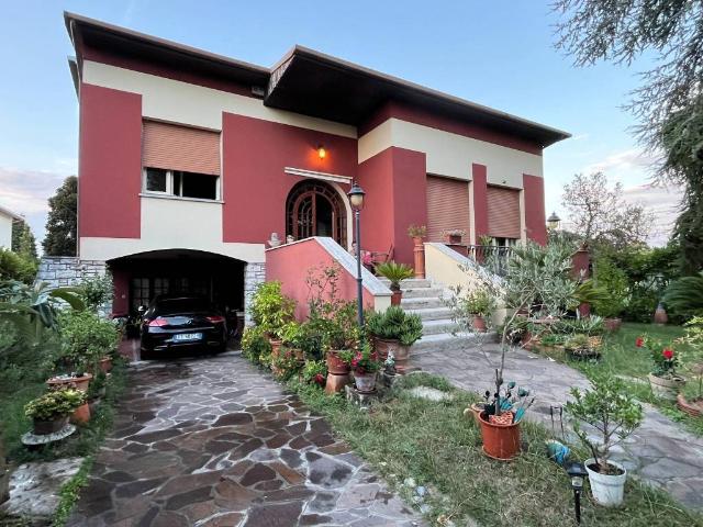 Villa Indipendente in vendita a San Concordio, Bagni Di Lucca Ponte