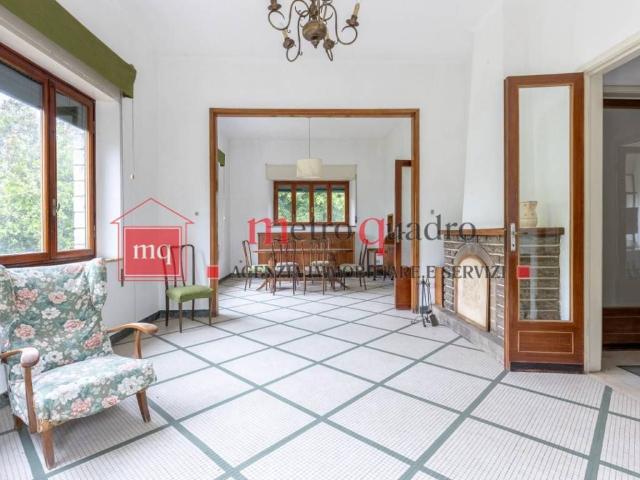 Villa Indipendente in vendita a Bagni Di Lucca Ponte, Toscana
