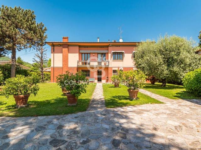 Villa Indipendente in vendita a Ponte a Moriano, Lucca