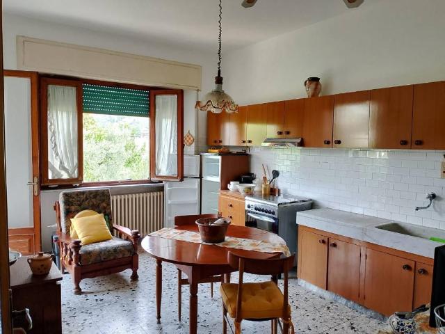 Villa Indipendente in vendita a San Michele di Moriano, Bagni Di Lucca Ponte