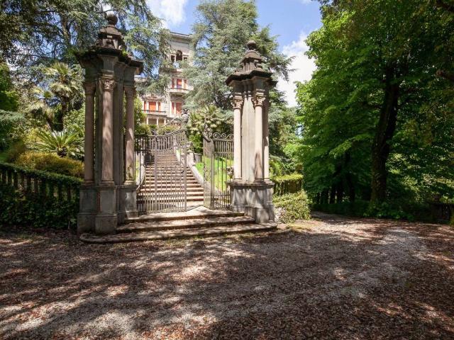 Villa Indipendente in vendita a Ponte a Moriano, Lucca