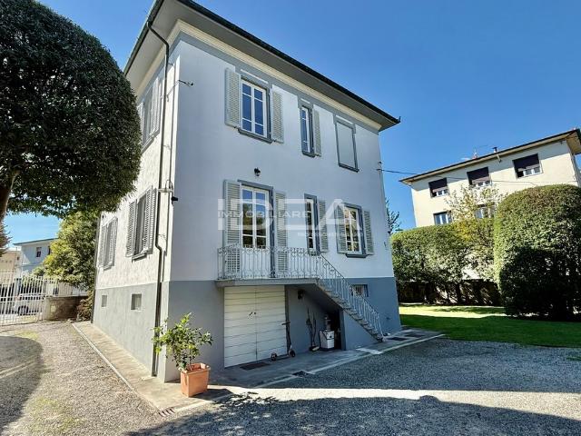 Villa Indipendente in vendita a Sant'Anna, Bagni Di Lucca Ponte