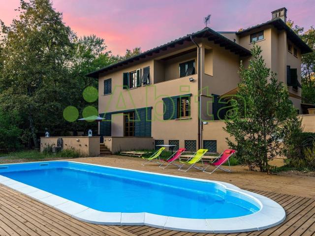 Villa Indipendente in vendita a Sant'Alessio, Bagni Di Lucca Ponte