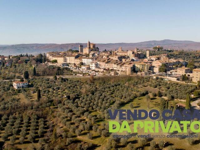 Villa Indipendente in vendita a Lucignano, Toscana