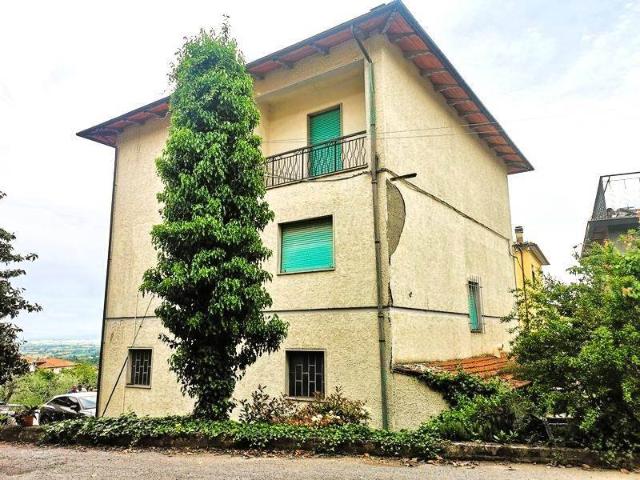 Villa Indipendente in vendita a Lucignano, Arezzo