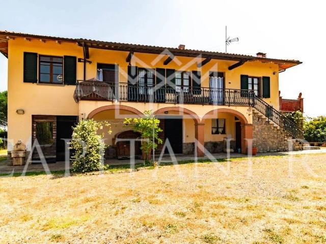 Villa Indipendente in vendita a Lucignano, Toscana