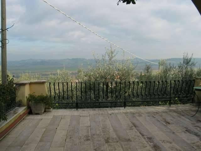 Villa Indipendente in vendita a Lucignano, Arezzo