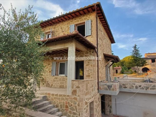 Villa Indipendente in vendita a Santa Maria, Lucignano