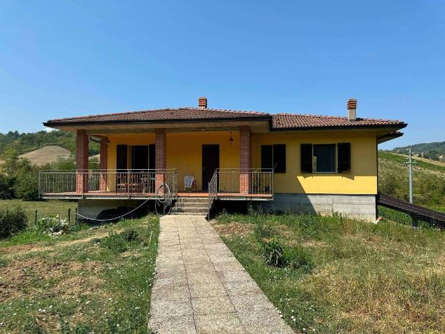 Villa Indipendente in vendita a Lugagnano Val D'arda, Reggio Emilia