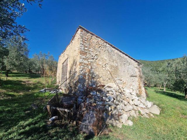 Villa Indipendente in vendita a Collesecco, Lugnano In Teverina