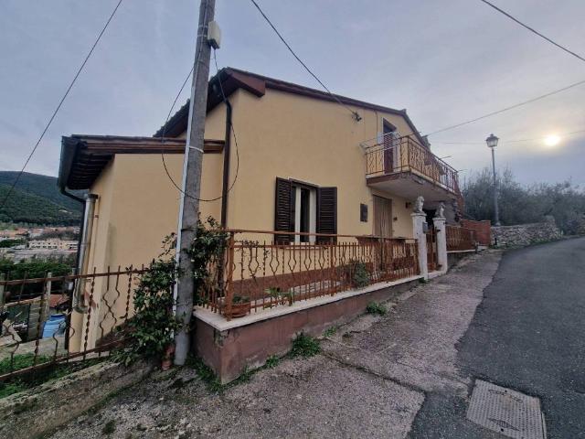 Villa Indipendente in vendita a Collesecco, Lugnano In Teverina