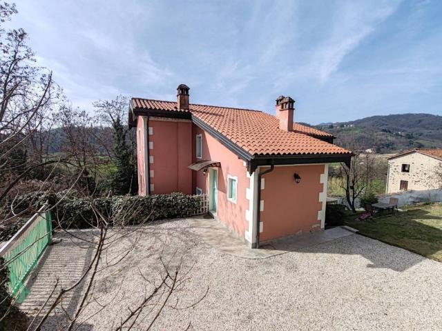 Villa Indipendente in vendita a Lugo Di Vicenza, Veneto