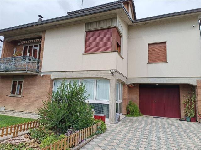 Villa Indipendente in vendita a Unione dei comuni della Bassa Romagna, Lugo