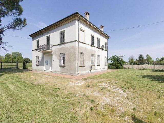 Villa Indipendente in vendita a Unione dei comuni della Bassa Romagna, Lugo