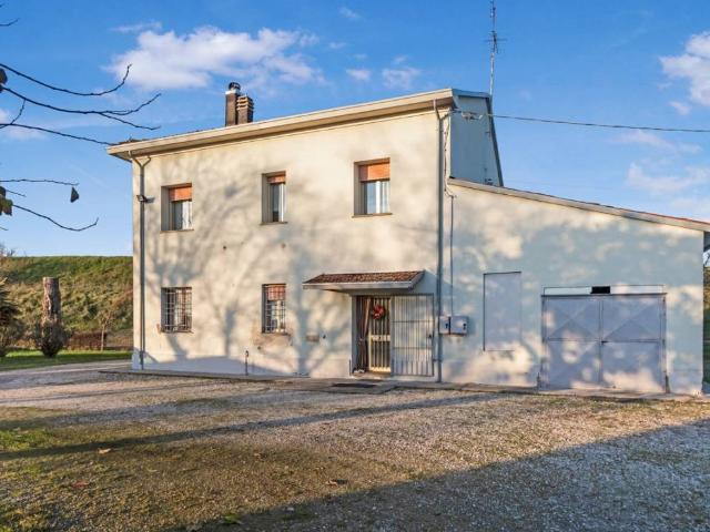 Villa Indipendente in vendita a Unione dei comuni della Bassa Romagna, Lugo