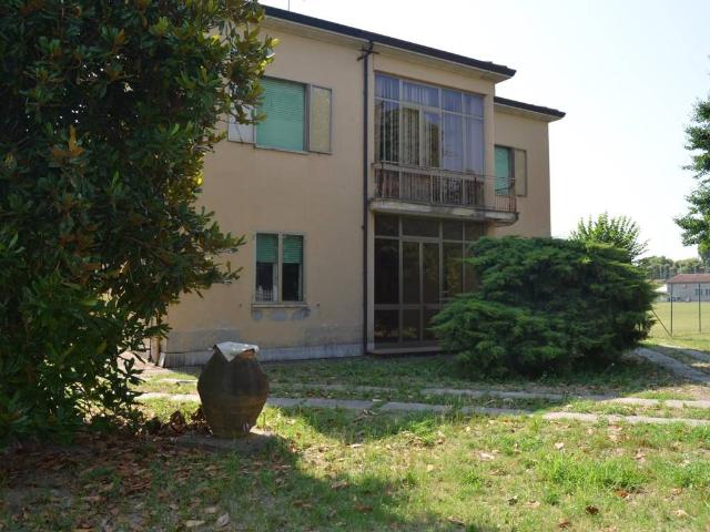 Villa Indipendente in vendita a Unione dei comuni della Bassa Romagna, Lugo