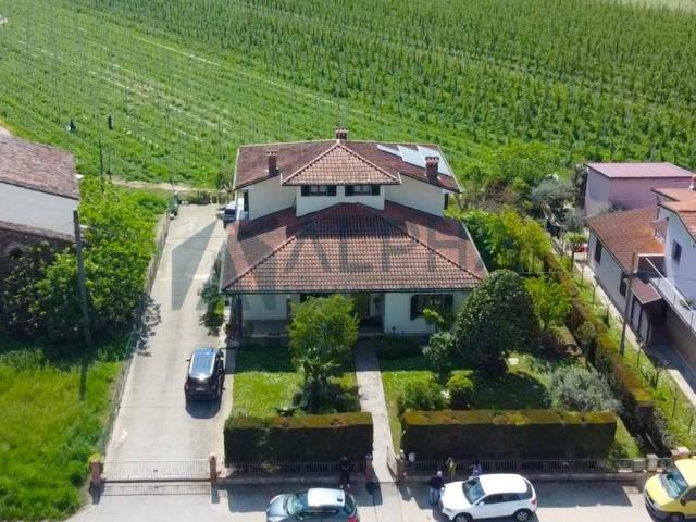 Villa Indipendente in vendita a Unione dei comuni della Bassa Romagna, Lugo