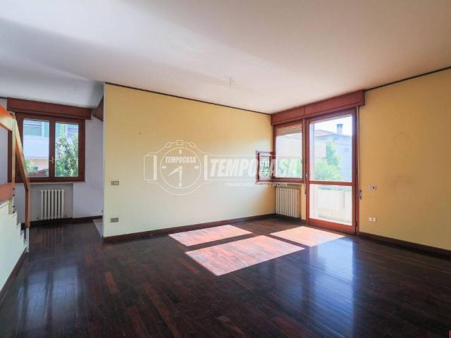 Villa Indipendente in vendita a Unione dei comuni della Bassa Romagna, Lugo