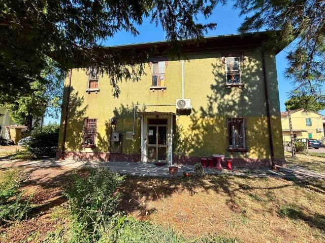 Villa Indipendente in vendita a Unione dei comuni della Bassa Romagna, Lugo