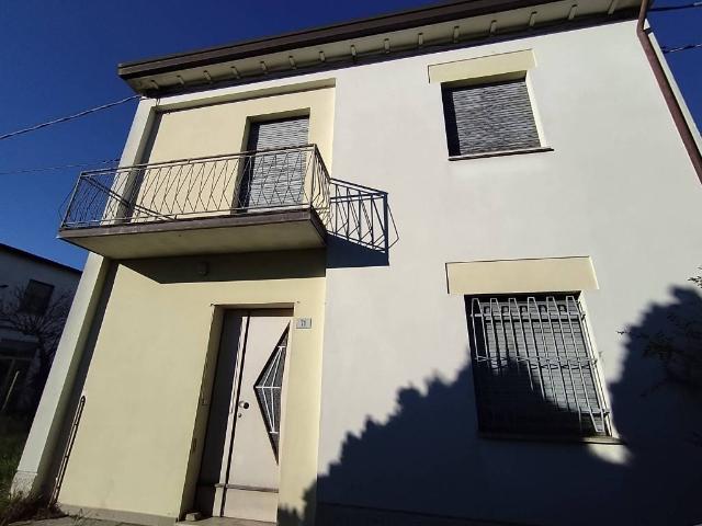 Villa Indipendente in vendita a Unione dei comuni della Bassa Romagna, Lugo