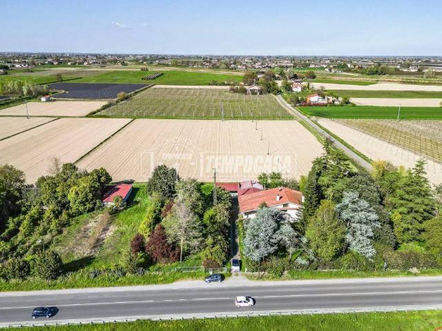 Villa Indipendente in vendita a Unione dei comuni della Bassa Romagna, Lugo