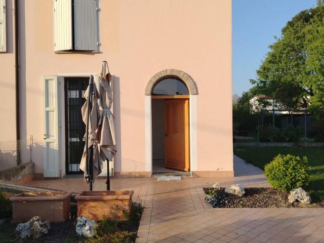 Villa Indipendente in vendita a Unione dei comuni della Bassa Romagna, Lugo