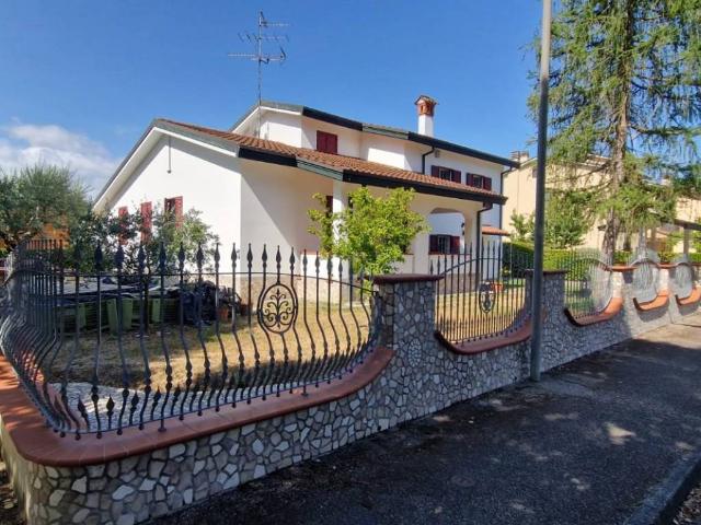 Villa Indipendente in vendita a Unione dei comuni della Bassa Romagna, Lugo