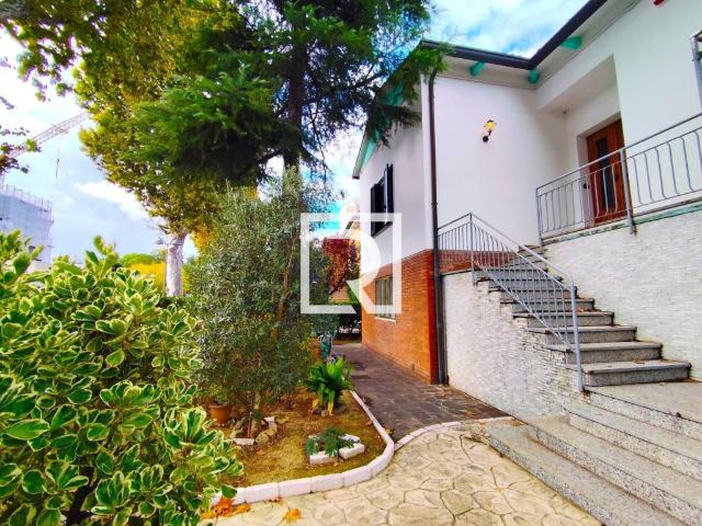 Villa Indipendente in vendita a Unione dei comuni della Bassa Romagna, Lugo