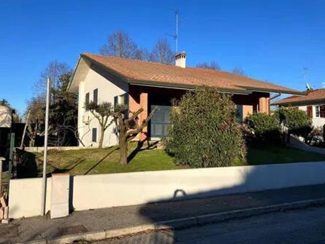Villa Indipendente in vendita a Unione dei comuni della Bassa Romagna, Lugo