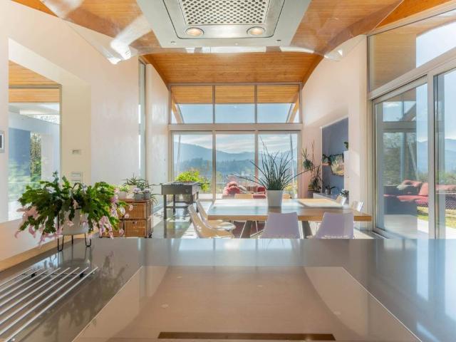 Villa Indipendente in vendita a Poppino, Luino