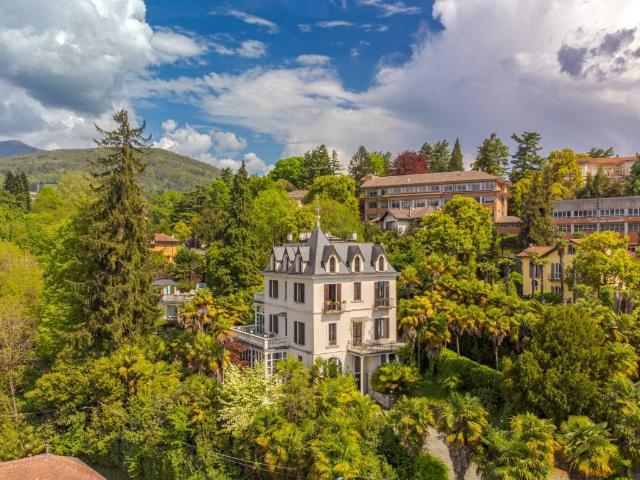 Villa Indipendente in vendita a Comunità Montana Valli del Verbano, Luino