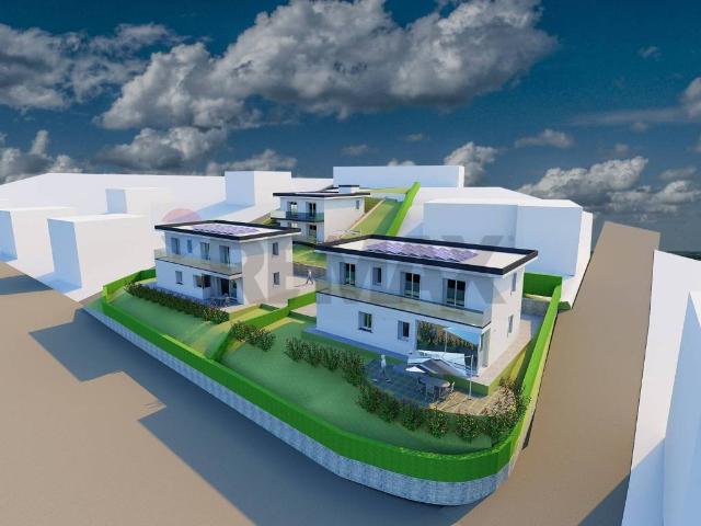 Villa Indipendente in vendita a Comunità Montana Valli del Verbano, Luino
