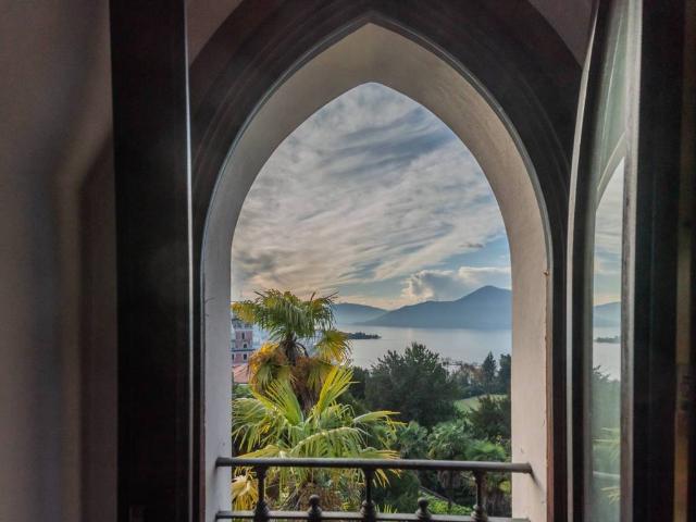 Villa Indipendente in vendita a Comunità Montana Valli del Verbano, Luino