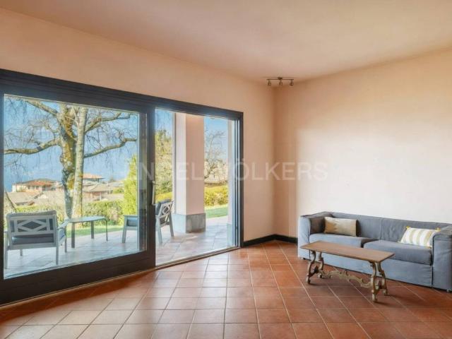Villa Indipendente in vendita a Comunità Montana Valli del Verbano, Luino